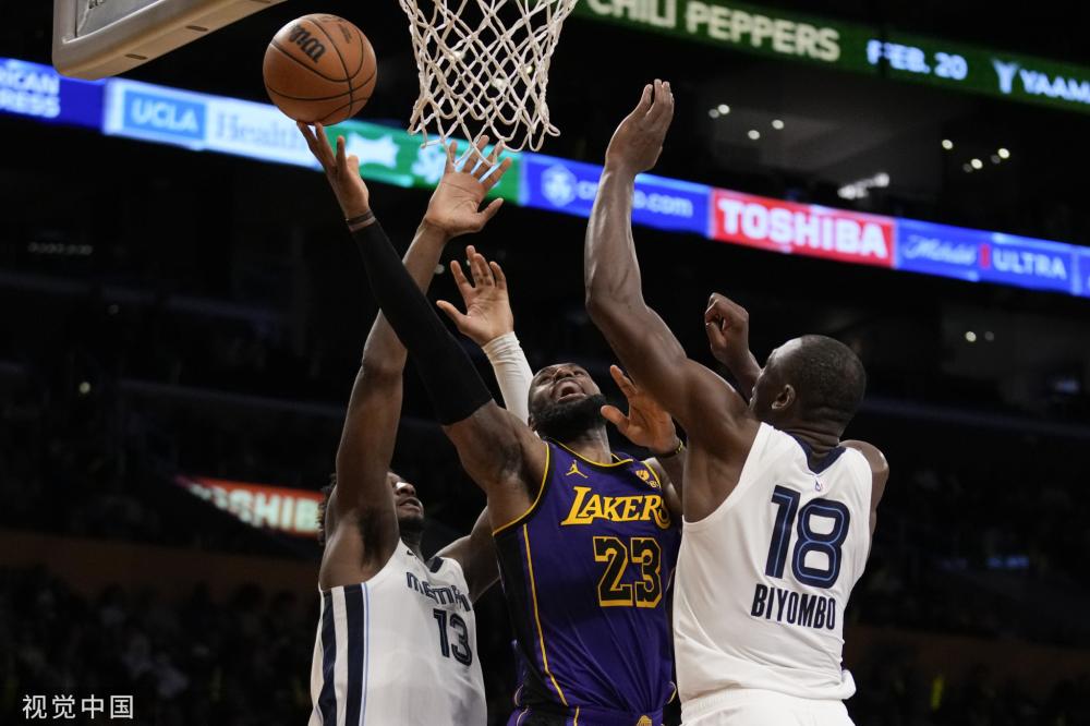 人队中扮演 人队中扮演